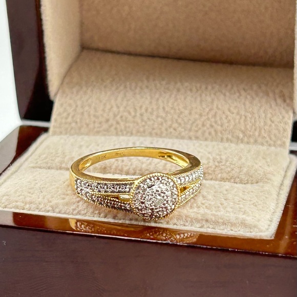 .5 Ct Diamond Oval Cluster 10k Yellow Gold Engagement Wedding Ring Size 7 New